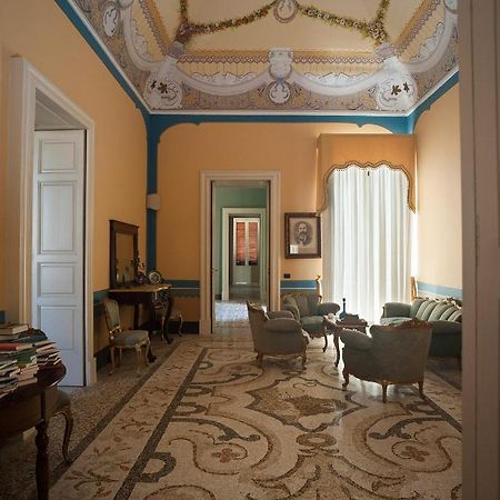 مبيت وإفطار Aradeo Palazzo Francesco Grassi المظهر الخارجي الصورة