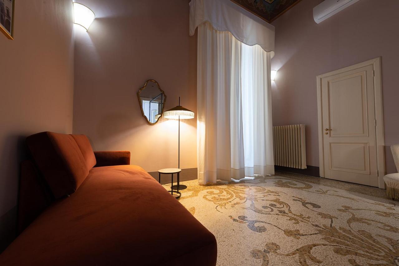 مبيت وإفطار Aradeo Palazzo Francesco Grassi المظهر الخارجي الصورة