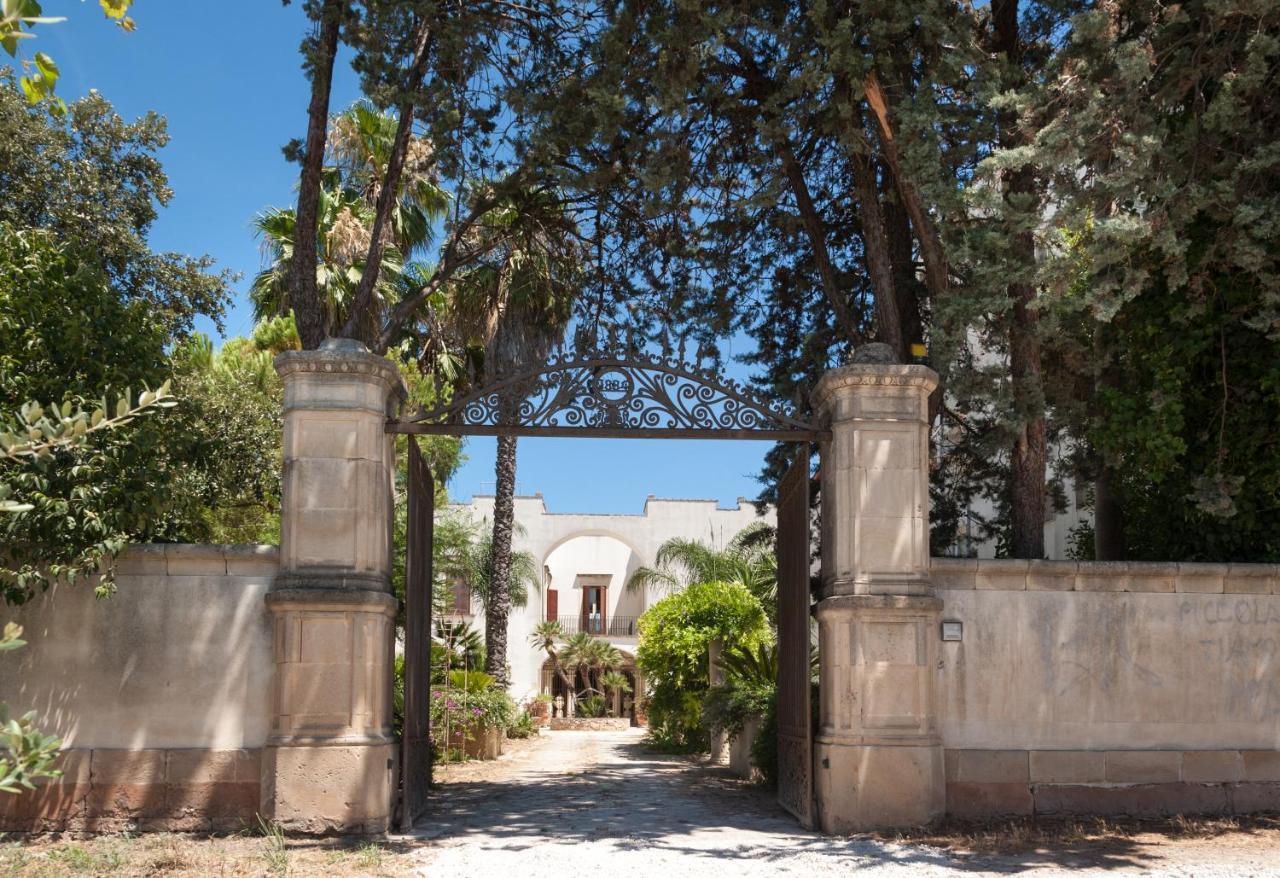 مبيت وإفطار Aradeo Palazzo Francesco Grassi المظهر الخارجي الصورة